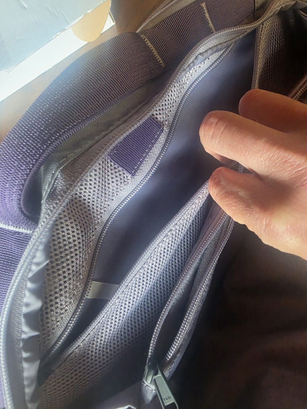 The North Face Men's Lilac ENDLESS DUSK Crossbody Sling Bag - UNUSED - Picture 10 of 16